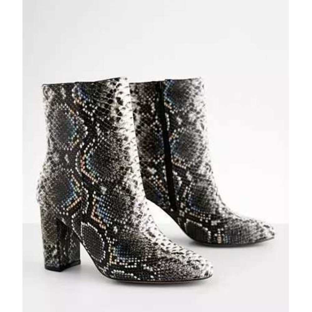 Chinese Laundry Women's Koraline Multi-Color Snake Print Ankle‎ Heeled Boots 7